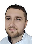 Врач Петренко Максим Андреевич
